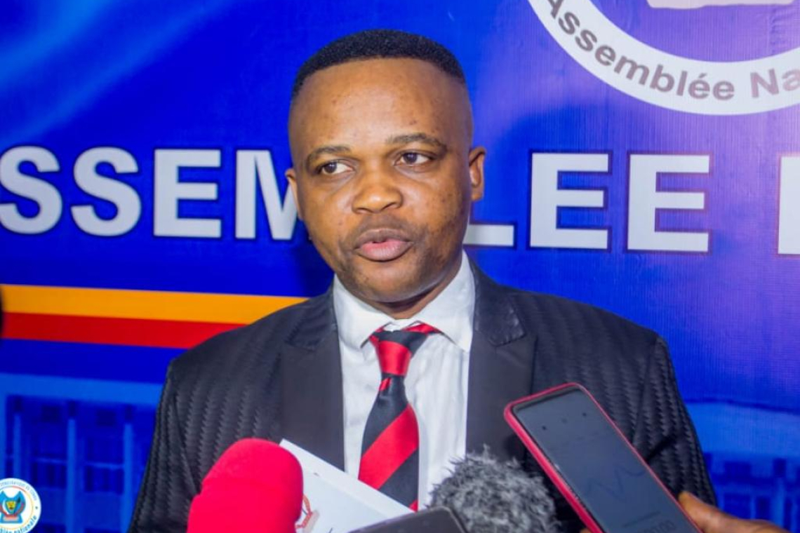Présidentielle 2023 : "Aucun candidat de l'opposition ne peut battre Félix Tshisekedi" (Nsingi Pululu)