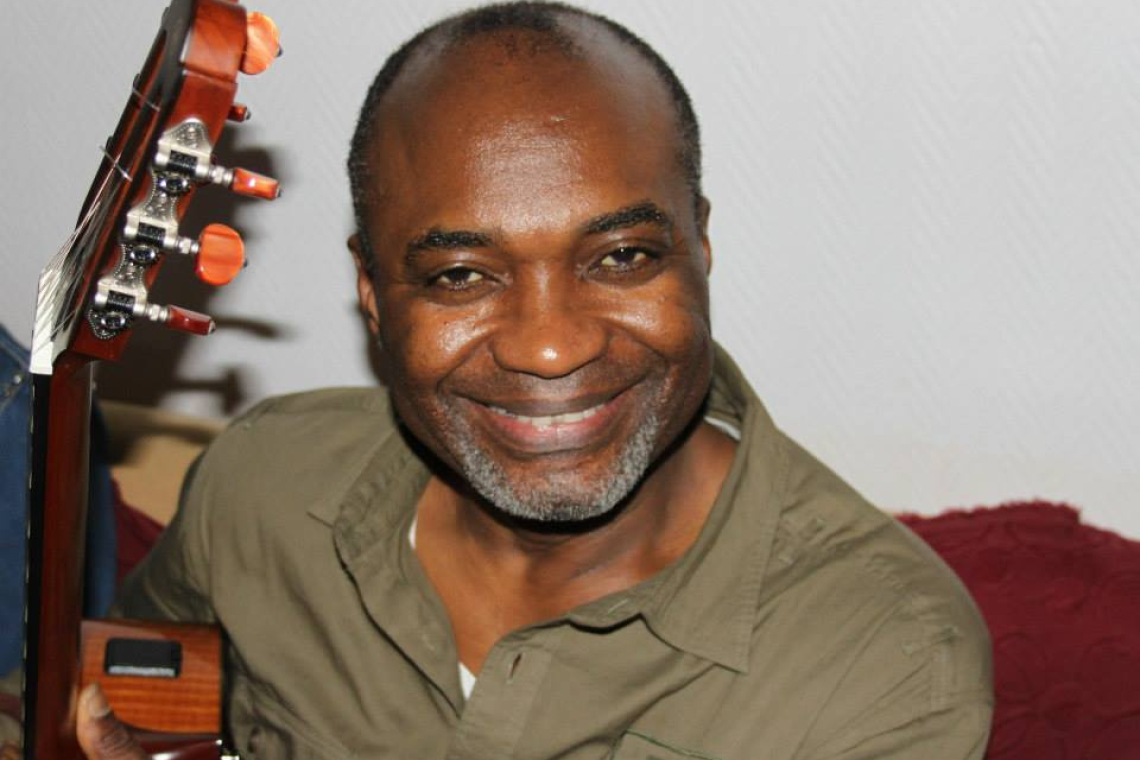 Musique : Manuaku Waku "Pépé Felly" le génie de la guitare, le fruit du travail 