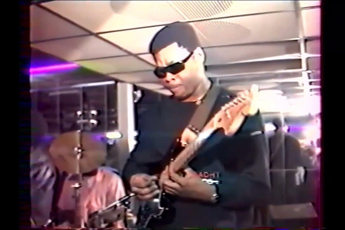 Le guitariste Bamundele Ifuli "Rigo Star" a été enterré en catimini par son fils
