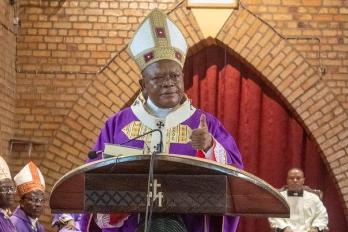Obsèques de Chérubin Okende : ''Comment un père de famille peut-il se suicider ?'' (Ambongo)