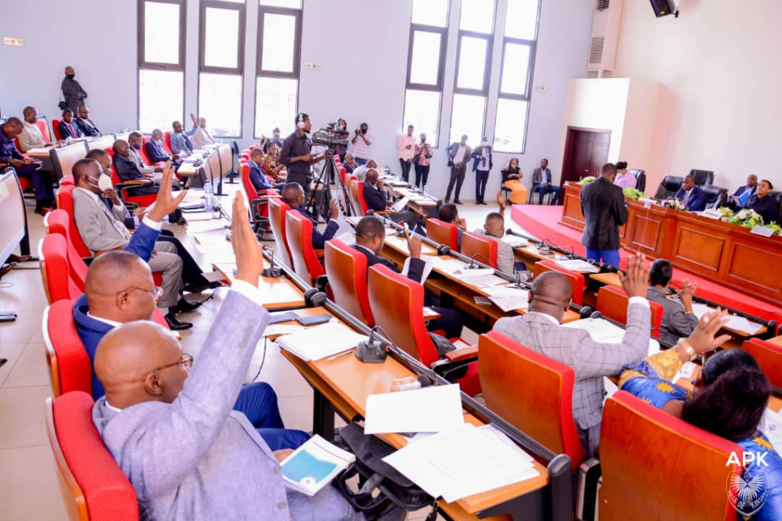 Assemblée provinciale de Kinshasa : le nombre des candidats retenus réduit à 7 après le désistement de 6 candidats