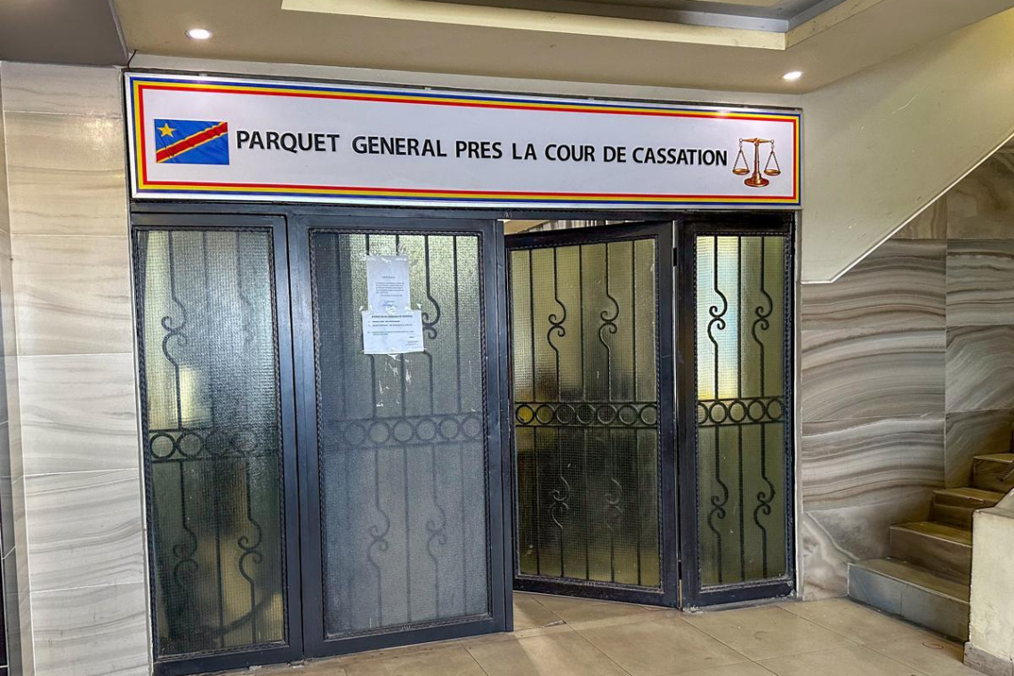 RDC : absence de Koffi Olomidé au Parquet, réactions et mise au point du gouvernement congolais