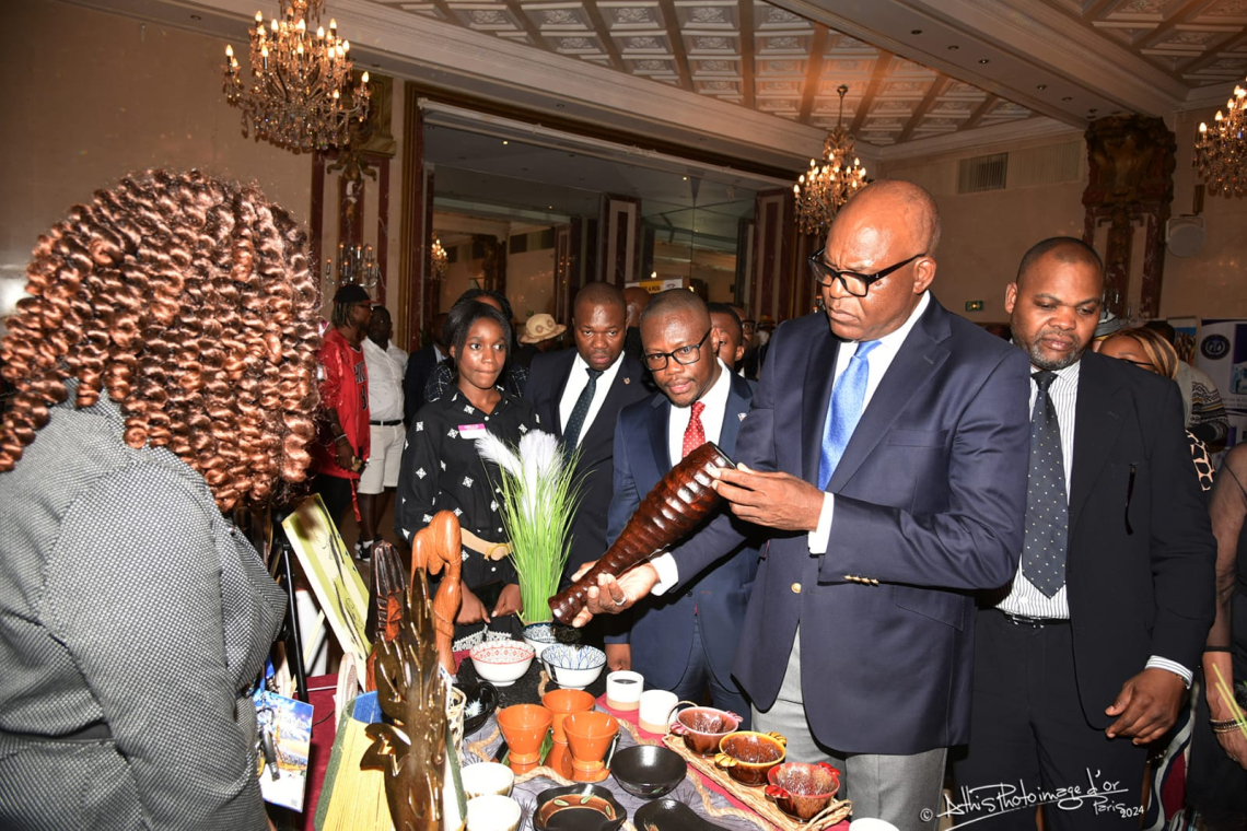 Clôture des rencontres estivales 2024:  Le Professeur Émile Ngoy favorable à la multiplication des rencontres culturelles africaines en France 