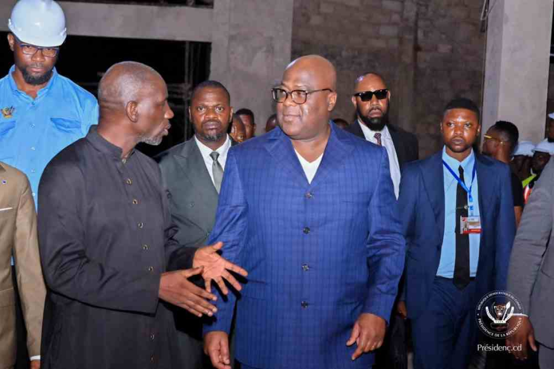 Le président Félix Antoine Tshisekedi a visité l’abbé Blaise Kanda et la nouvelle paroisse en construction .