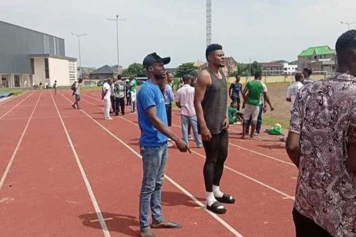 Mercato/Dcmp : Nathan Mabruki et Padou Bompunga aperçus  à l’entraînement du Dcmp