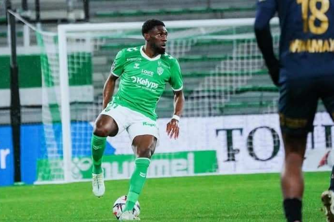 Saint Etienne : « aujourd'hui, on a adopté la philosophie de jeu du nouveau coach... Ça nous a réussi » (Dylan Batubinsika)