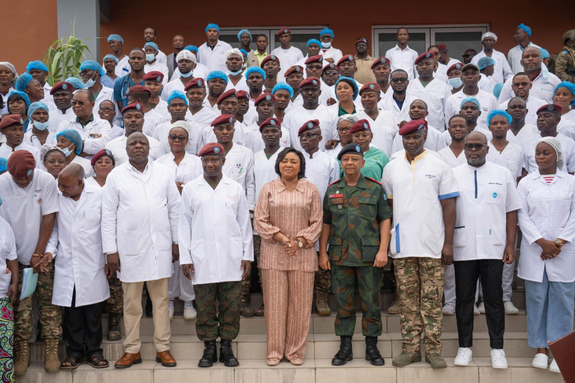 La Première dame au chevet des militaires blessés et leurs famille 