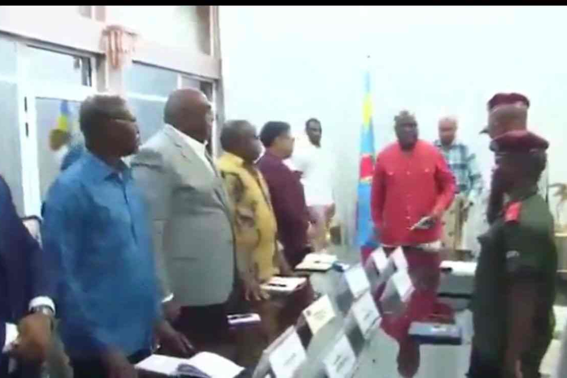 Le Chef de l'État Félix Tshisekedi a tenu une réunion de crise tard la nuit , pour évaluer la situation sécuritaire de Goma.