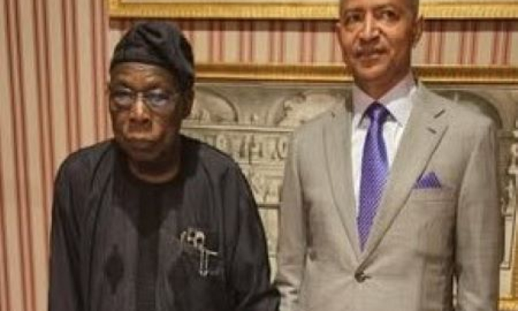 Guerre dans l'Est : l'ancien président nigérian Olusegen Olusegun et médiateur se dit optimiste sur les chances de paix. 
