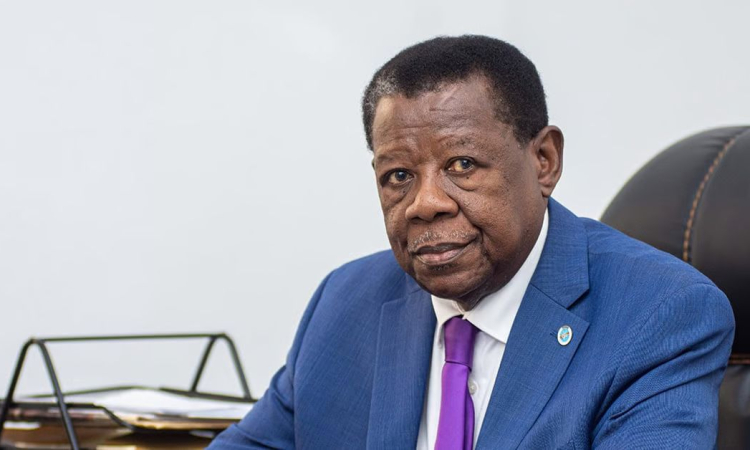 Lambert Mende  pas tendre avec l'ancien président Joseph Kabila dans une lettre ouverte